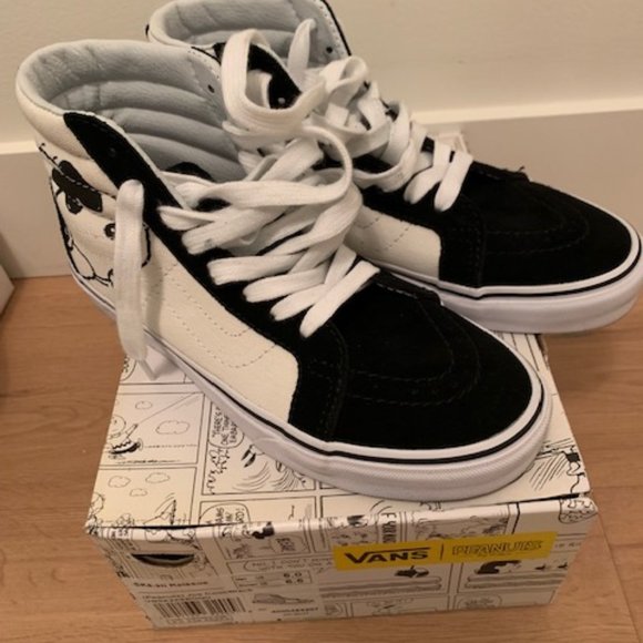 Snoopy VANS High Tops - Picture 1 of 3